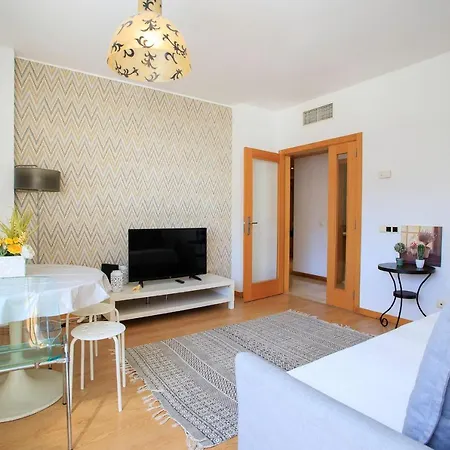 Expo Elegante Apartment *